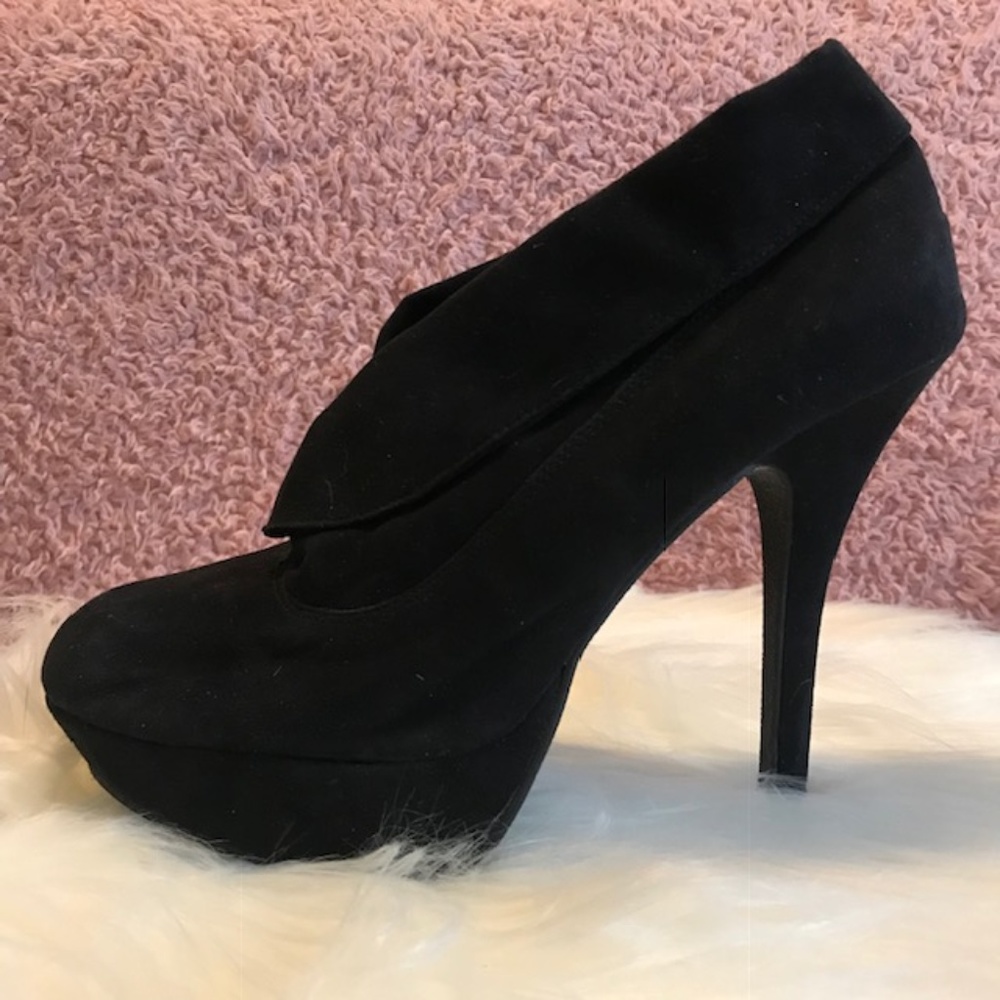 Black Bootie Pumps